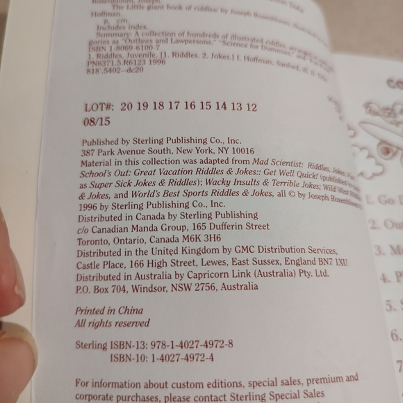 Tickle your funny bone with this amazing riddle book,filled with 352 pages 4"x5" - Picture 8 of 13